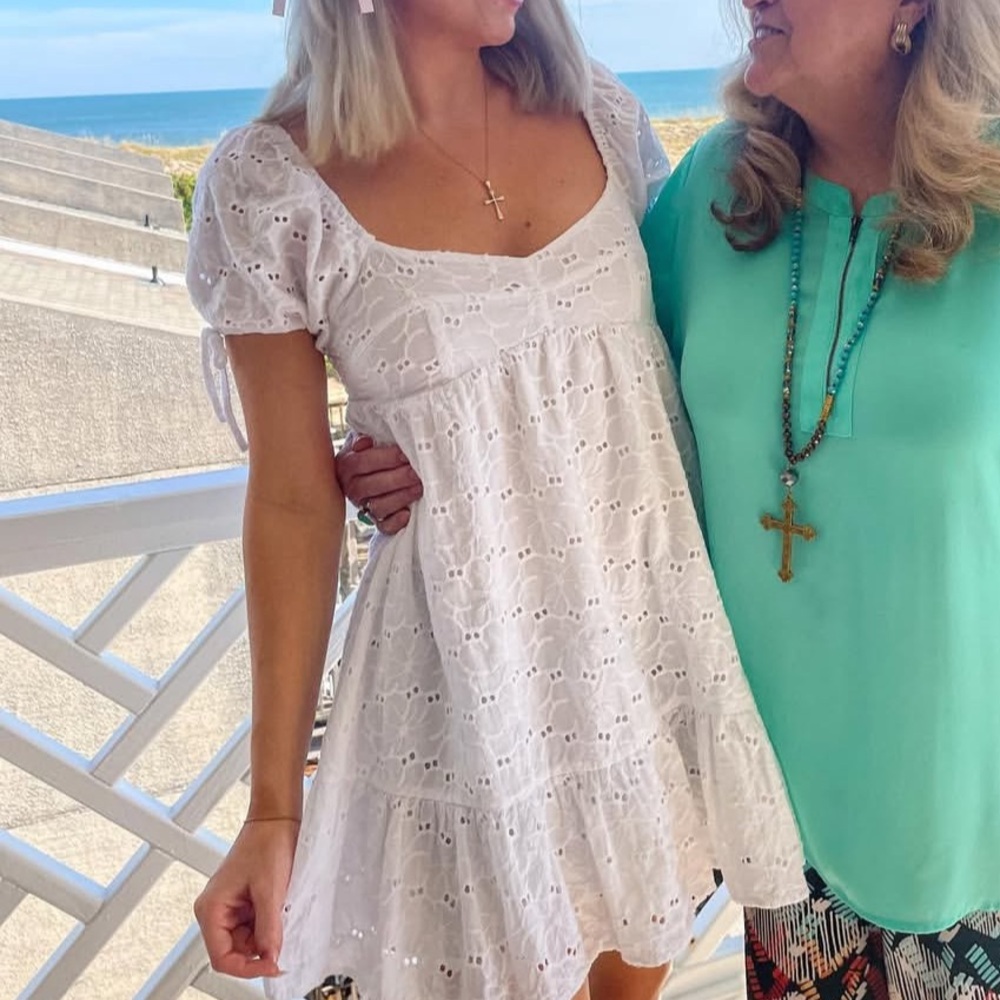 MEDIUM LACE DRESS